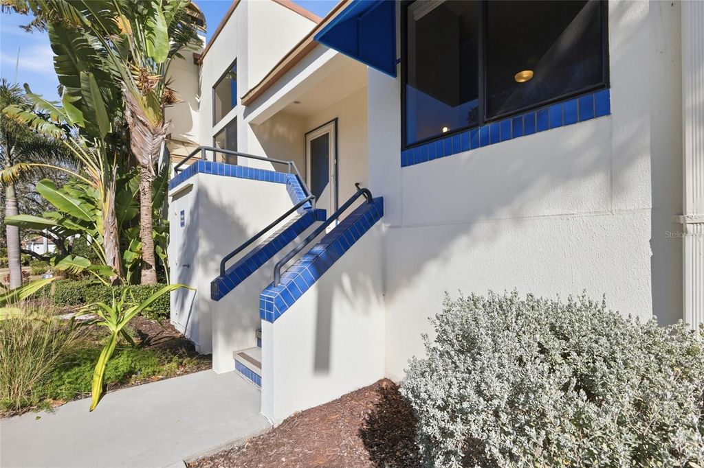 Image 3 of property listing at 1912 HARBOURSIDE DRIVE 604, Longboat Key, FL 34228