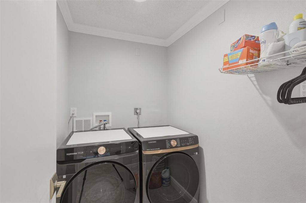 Image 30 of property listing at 1912 HARBOURSIDE DRIVE 604, Longboat Key, FL 34228