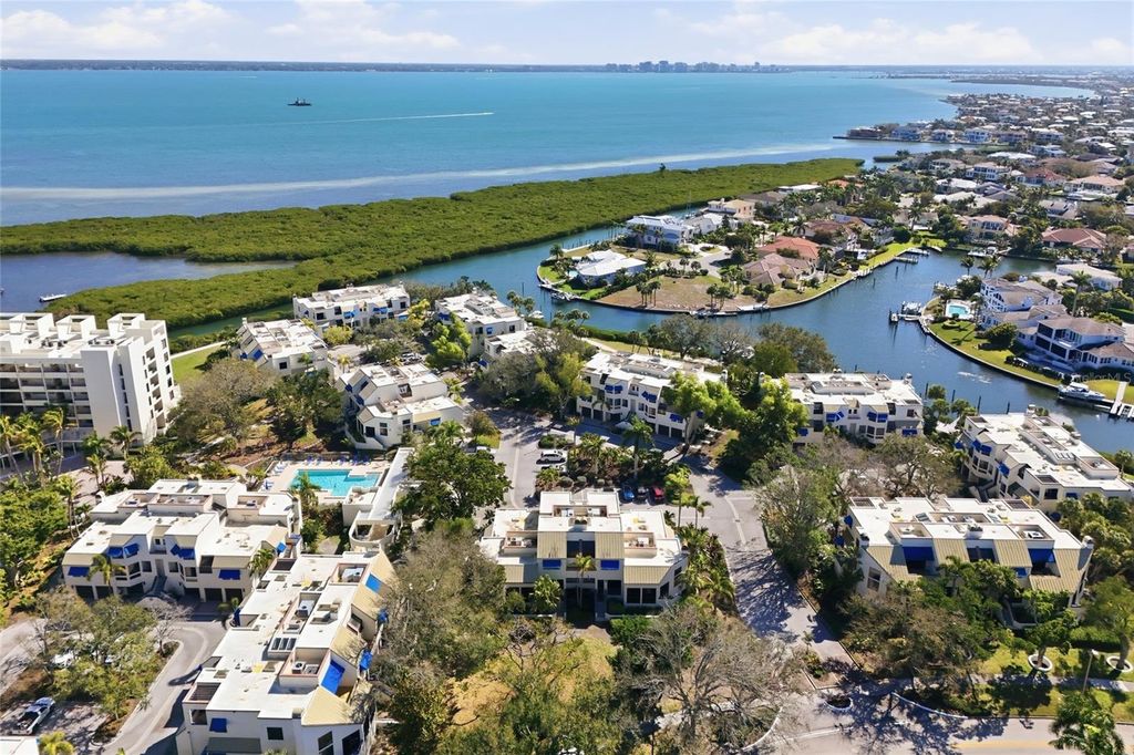 Image 41 of property listing at 1912 HARBOURSIDE DRIVE 604, Longboat Key, FL 34228