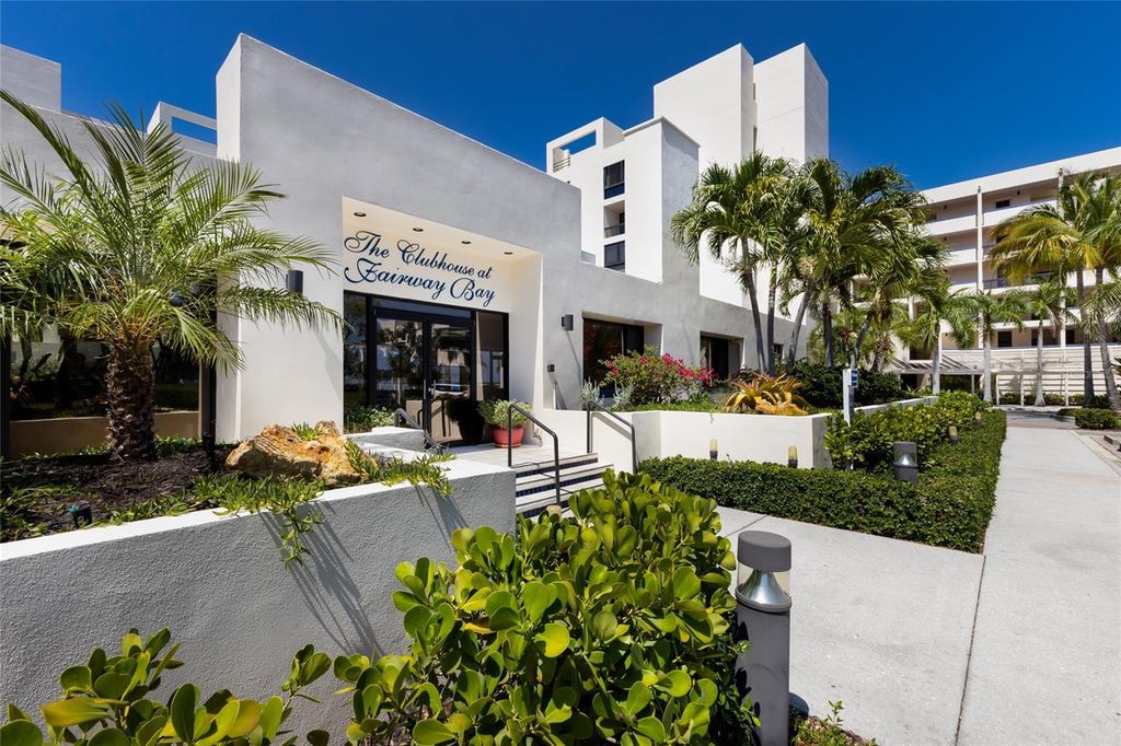 Image 46 of property listing at 1912 HARBOURSIDE DRIVE 604, Longboat Key, FL 34228