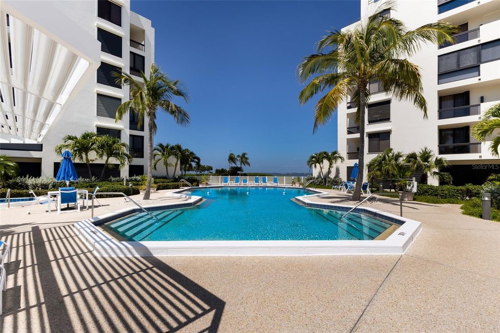Image 49 of property listing at 1912 HARBOURSIDE DRIVE 604, Longboat Key, FL 34228