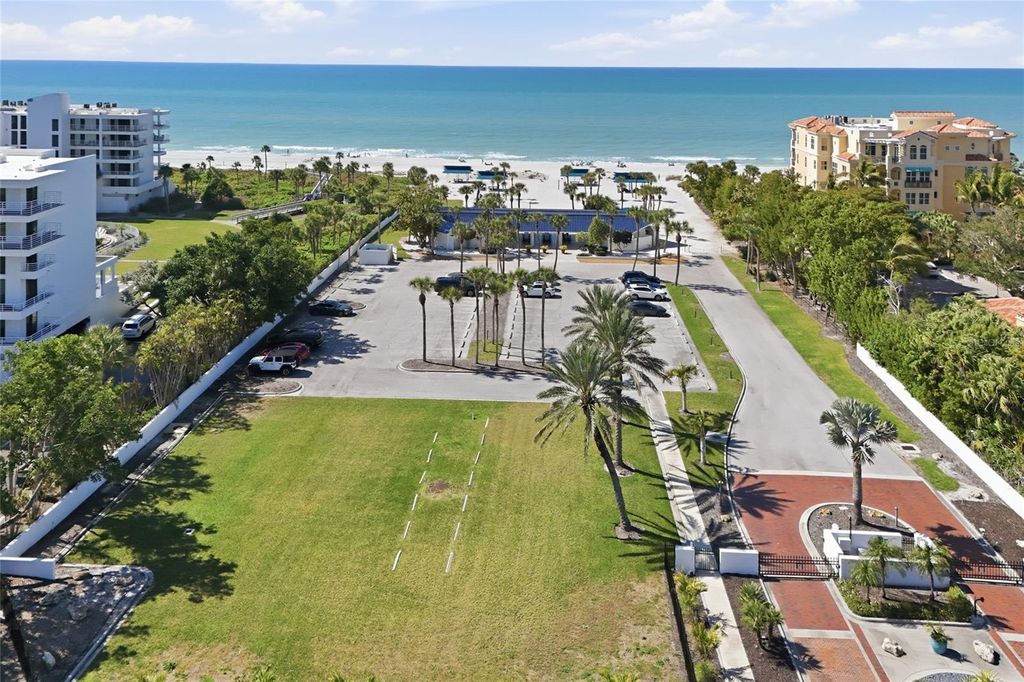 Image 58 of property listing at 1912 HARBOURSIDE DRIVE 604, Longboat Key, FL 34228