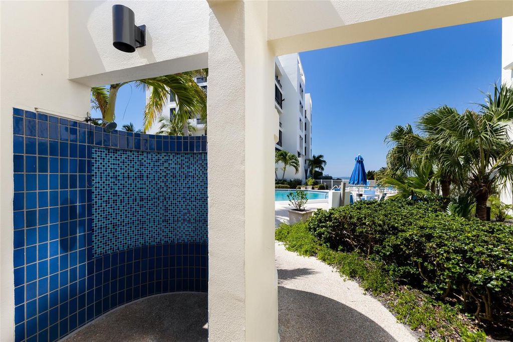 Image 61 of property listing at 1912 HARBOURSIDE DRIVE 604, Longboat Key, FL 34228