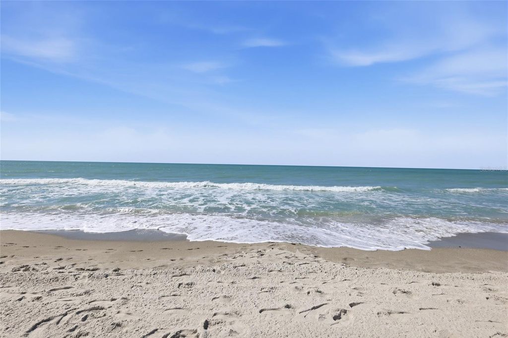 Image 71 of property listing at 1912 HARBOURSIDE DRIVE 604, Longboat Key, FL 34228