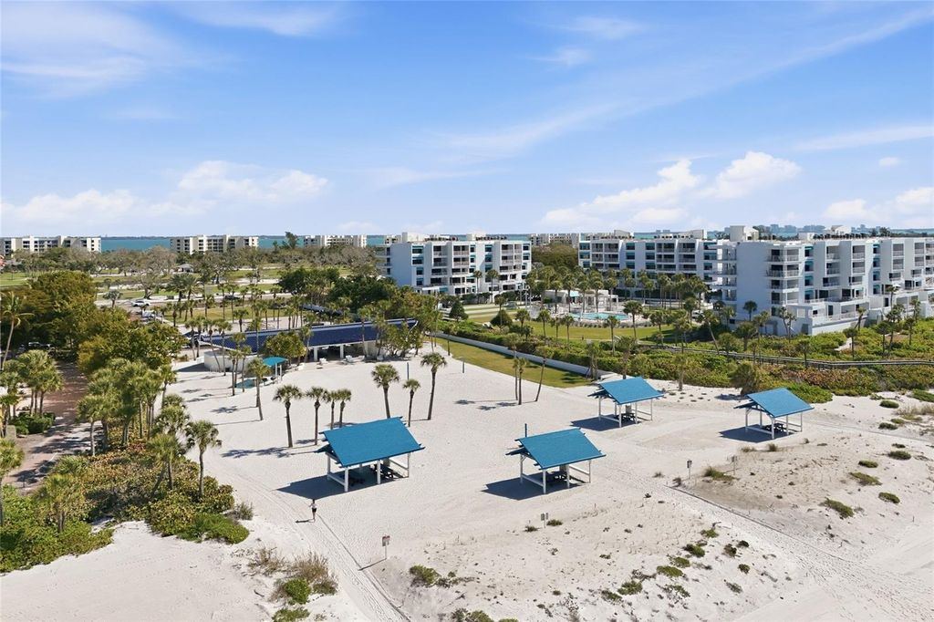 Image 74 of property listing at 1912 HARBOURSIDE DRIVE 604, Longboat Key, FL 34228