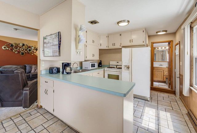 1940 S 33rd STREET, Milwaukee, WI 53215
