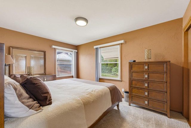 1940 S 33rd STREET, Milwaukee, WI 53215