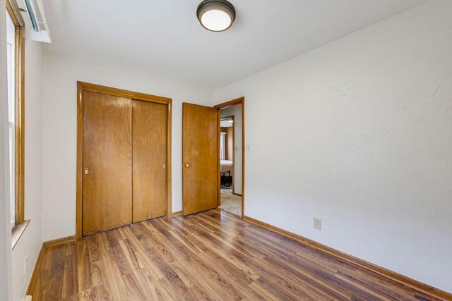 1940 S 33rd STREET, Milwaukee, WI 53215
