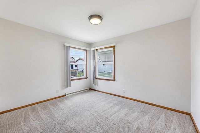 1940 S 33rd STREET, Milwaukee, WI 53215