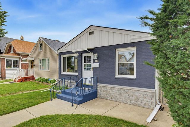 1940 S 33rd STREET, Milwaukee, WI 53215