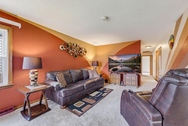 1940 S 33rd STREET, Milwaukee, WI 53215