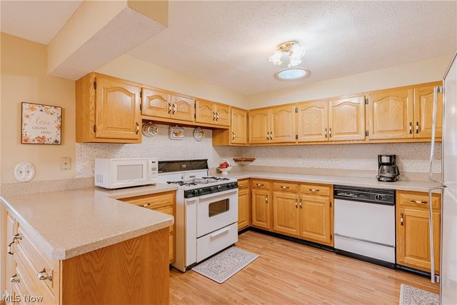 1706 Westwood Drive, Twinsburg, OH 44087