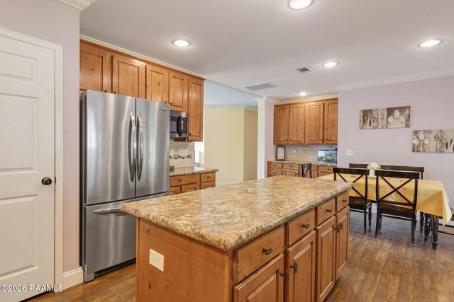 112 Fortune Hill Gardens Lane, Youngsville, LA 70592