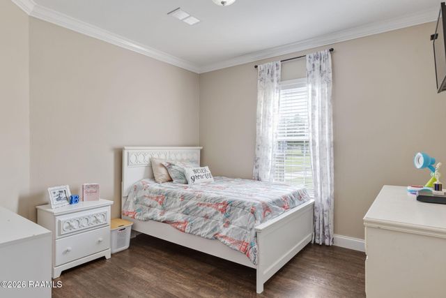 112 Fortune Hill Gardens Lane, Youngsville, LA 70592