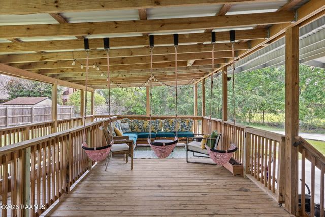 112 Fortune Hill Gardens Lane, Youngsville, LA 70592