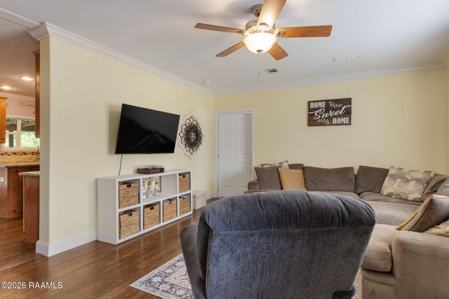 112 Fortune Hill Gardens Lane, Youngsville, LA 70592