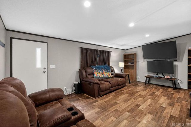 137 Blakemore Road, El Paso, AR 72045