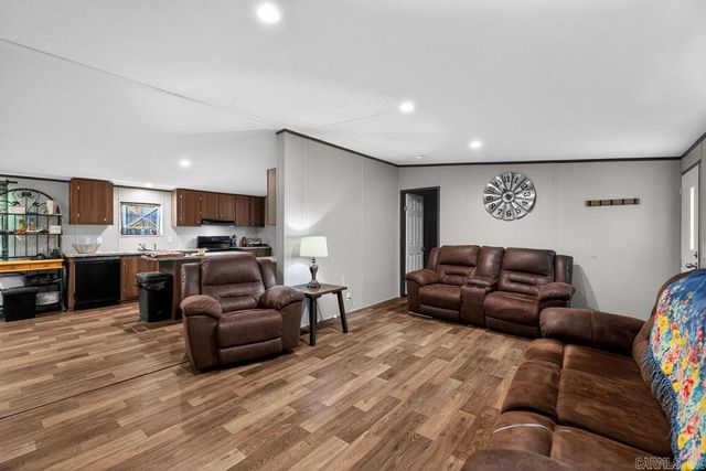 137 Blakemore Road, El Paso, AR 72045