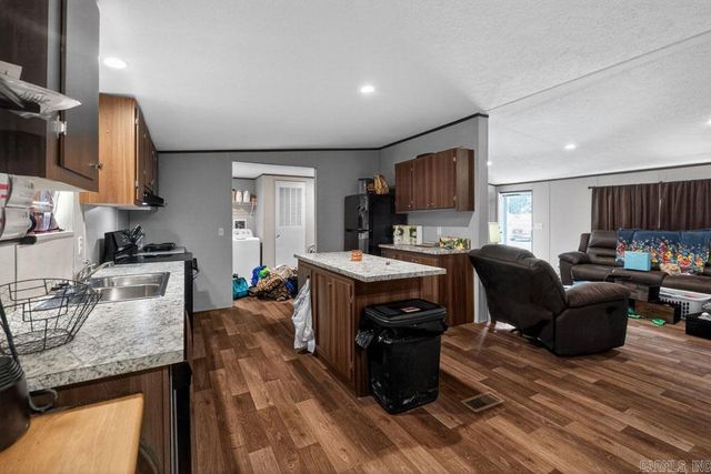 137 Blakemore Road, El Paso, AR 72045