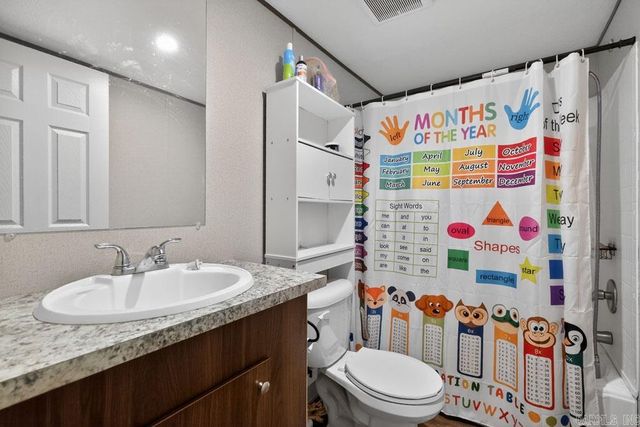 137 Blakemore Road, El Paso, AR 72045