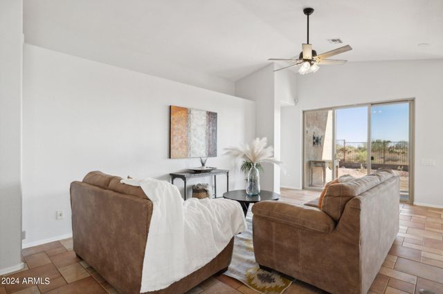 10109 E TRAILHEAD Court, Gold Canyon, AZ 85118