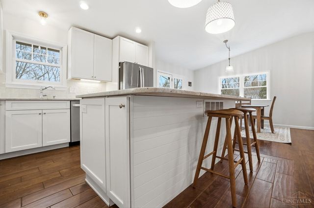 2 Kris Circle, Terrace Park, OH 45174