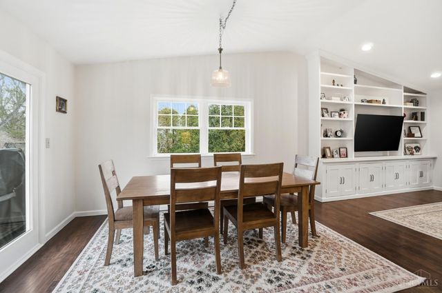 2 Kris Circle, Terrace Park, OH 45174