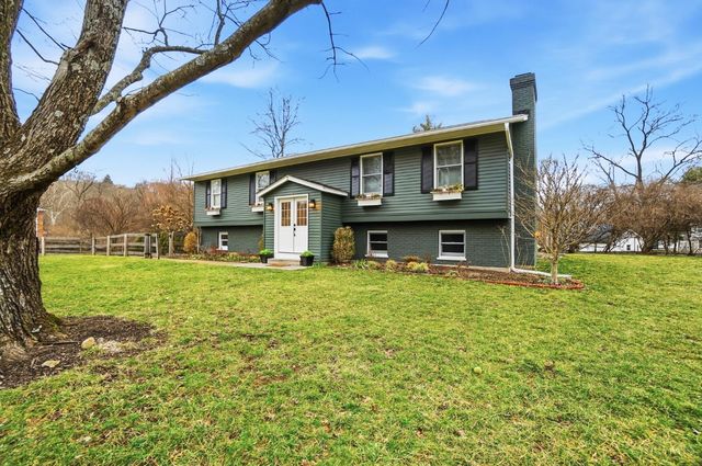 2 Kris Circle, Terrace Park, OH 45174