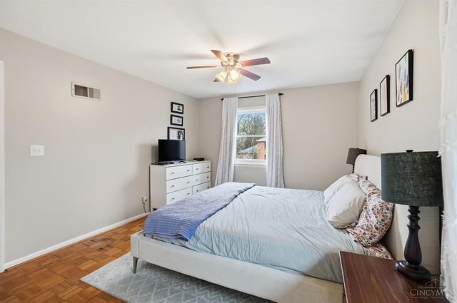 2 Kris Circle, Terrace Park, OH 45174