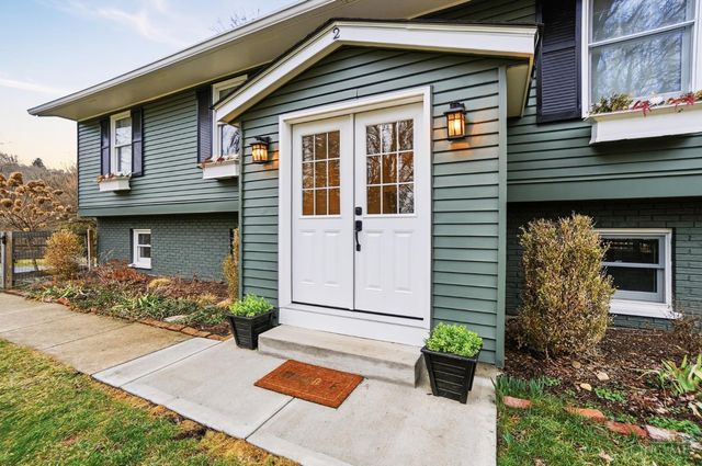 2 Kris Circle, Terrace Park, OH 45174