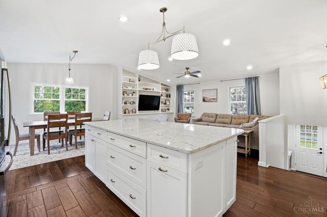 2 Kris Circle, Terrace Park, OH 45174