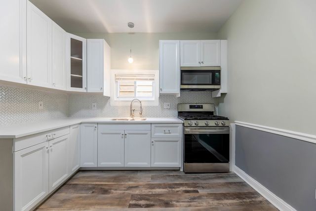 1240 W 74th Place, Chicago, IL 60636