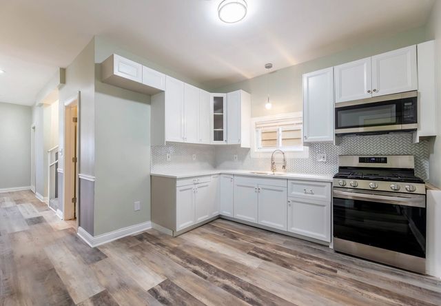 1240 W 74th Place, Chicago, IL 60636