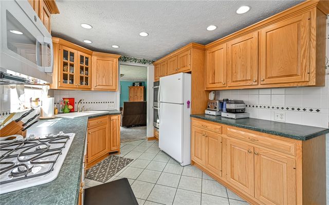 3511 Sunnyvale Dr, West Deer, PA 15101