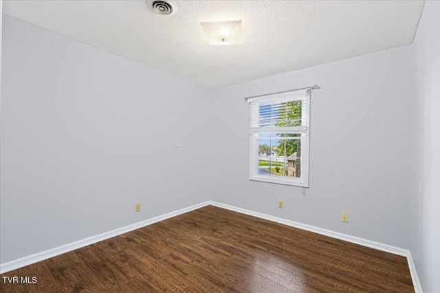 9 Red Oak Circle, Johnson City, TN 37604