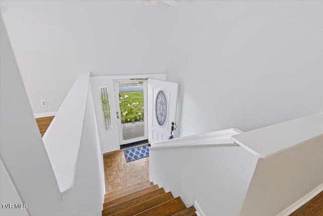 9 Red Oak Circle, Johnson City, TN 37604