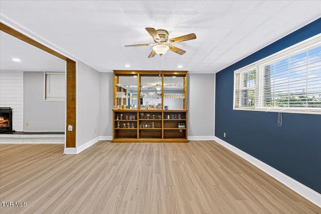 9 Red Oak Circle, Johnson City, TN 37604