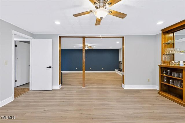 9 Red Oak Circle, Johnson City, TN 37604