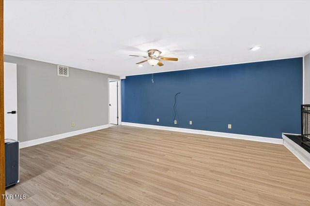 9 Red Oak Circle, Johnson City, TN 37604