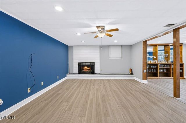 9 Red Oak Circle, Johnson City, TN 37604
