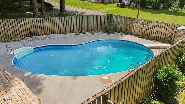 9 Red Oak Circle, Johnson City, TN 37604