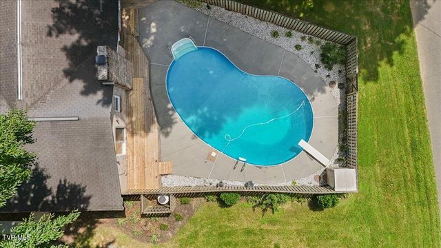 9 Red Oak Circle, Johnson City, TN 37604