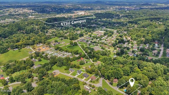 9 Red Oak Circle, Johnson City, TN 37604