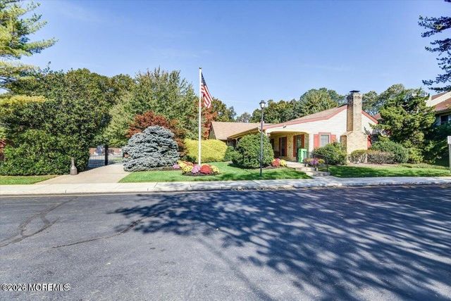 258 Grassmere Court, Aberdeen, NJ 07747