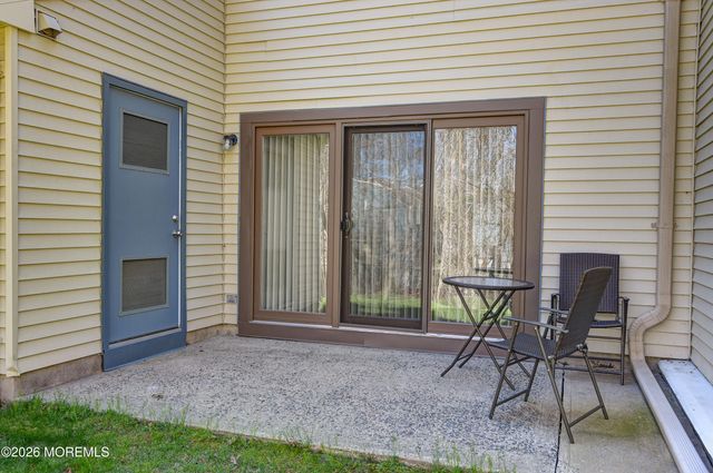 258 Grassmere Court, Aberdeen, NJ 07747
