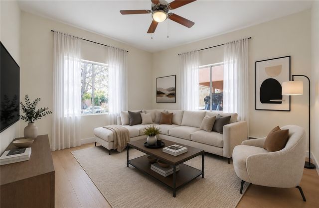 811 E 42nd, Los Angeles, CA 90011