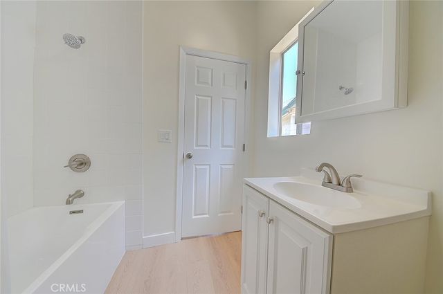 811 E 42nd, Los Angeles, CA 90011