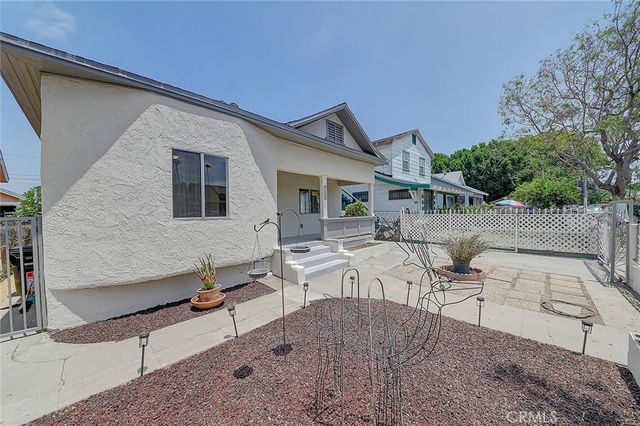 811 E 42nd, Los Angeles, CA 90011
