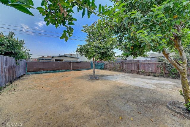 811 E 42nd, Los Angeles, CA 90011