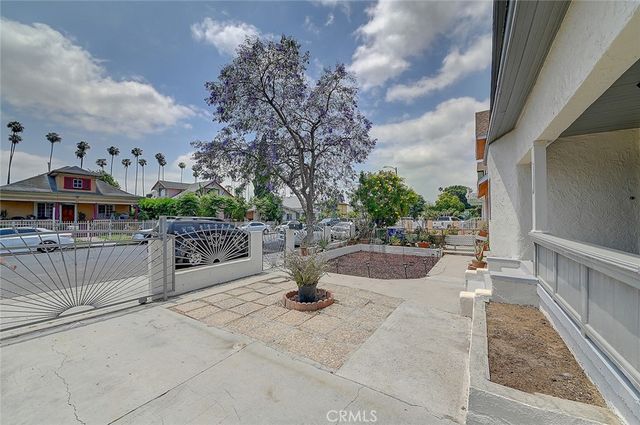 811 E 42nd, Los Angeles, CA 90011